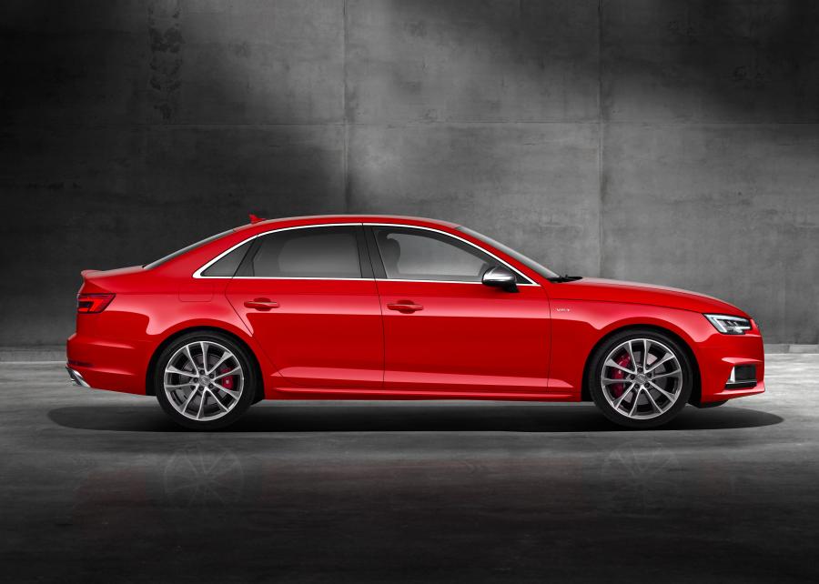  Audi S4 Sedan (B9) 2016 года  (WW) (фото 21 из 40)